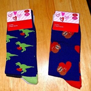4 pairs of Oeko Tex novelty socks new in the pack. Mens 6-12, Ladie's 10.5-13.